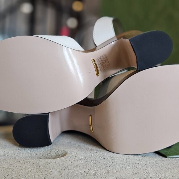 Gucci Women's Interlocking G sandal - Picture 11 of 13